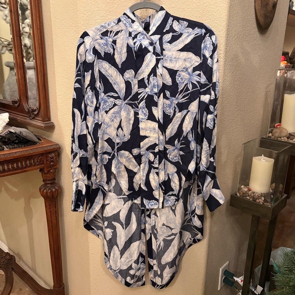 ALEXIS Women Belize Top Maldive Blue Leaf Print High-Low Button Top Size XS